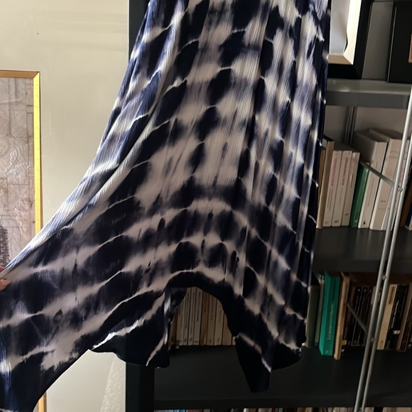 FIFTEEN TWENTY Blue Tie Dye Handkerchief Hem Dress - Picture 5 of 5